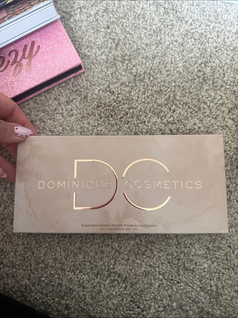 Dominique Cosmetics latte 2 palette